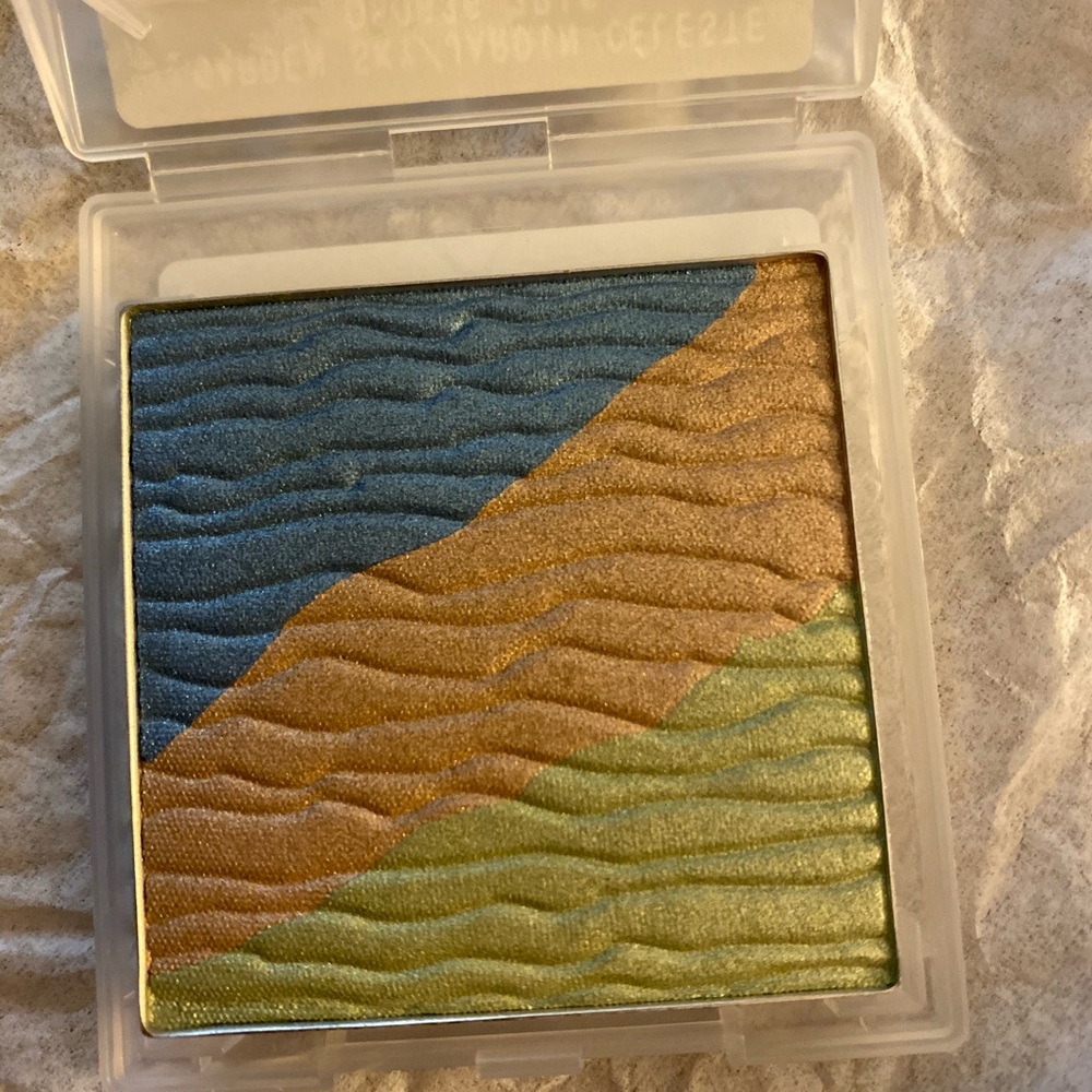 Garden Sky Eye Color Palette